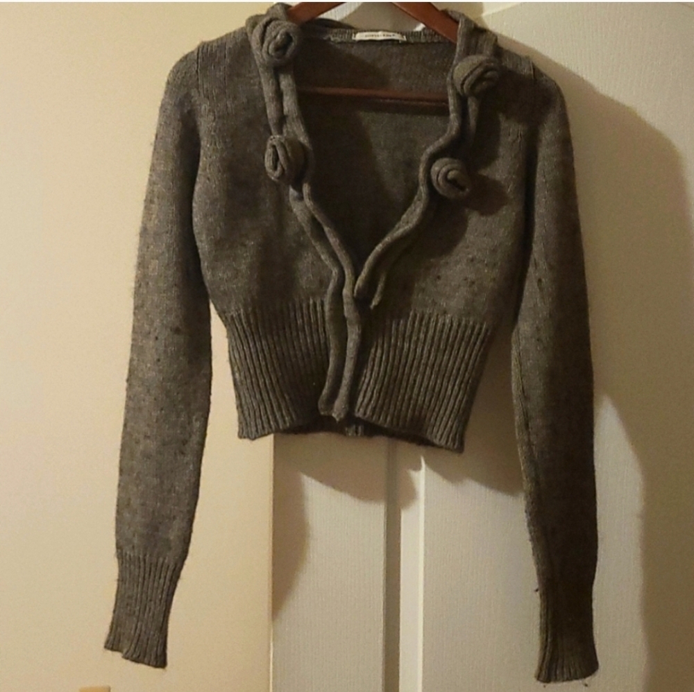 Northland Women's Cropped Sweater with Unique Collar Design S